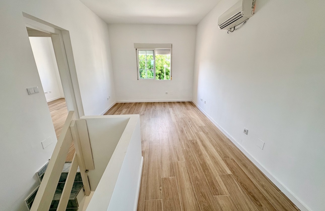 Revente - Single Family Home - Orihuela - Los Balcones