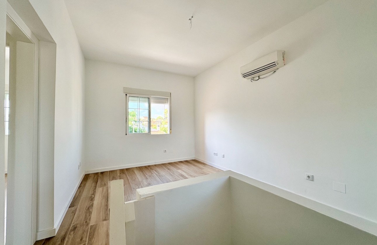 Revente - Single Family Home - Orihuela - Los Balcones
