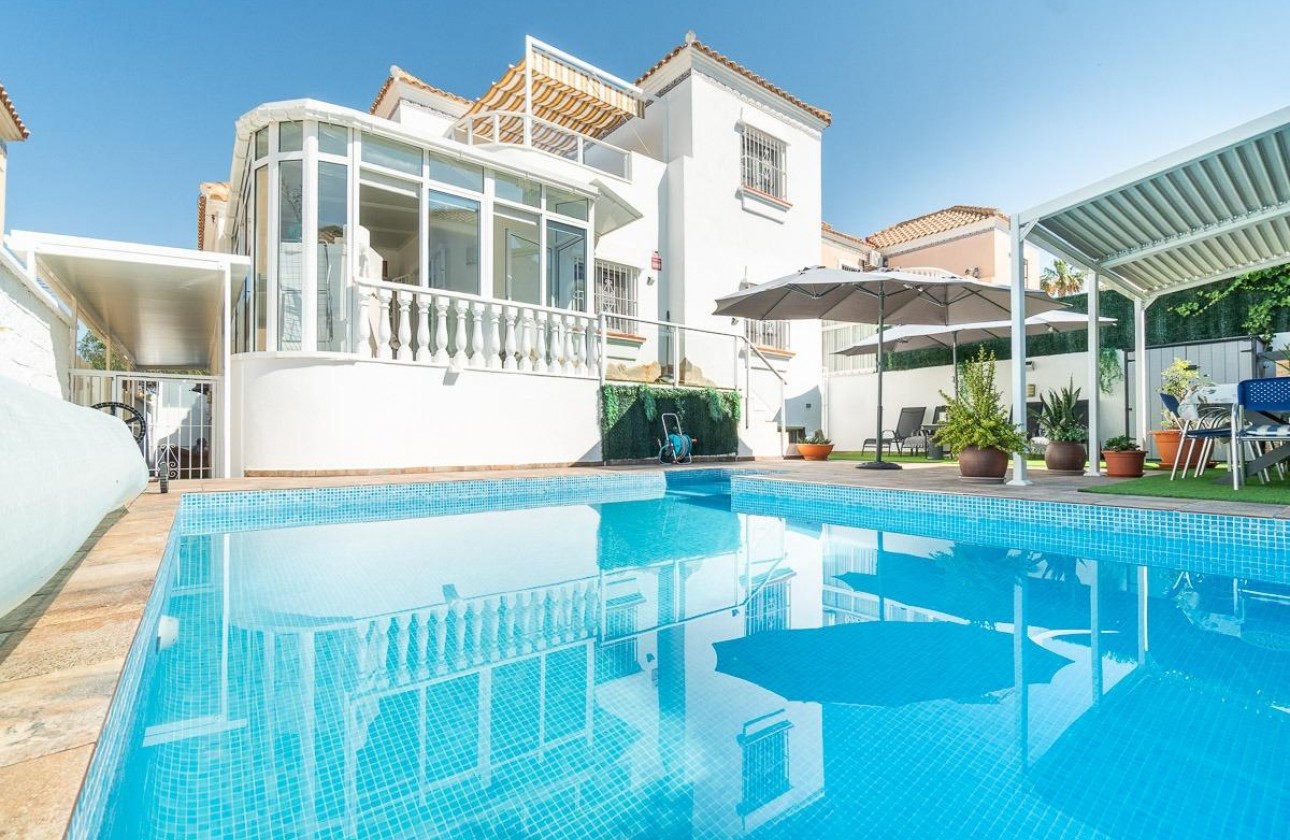 Reventa - Chalet - San Miguel de Salinas - Las filipinas