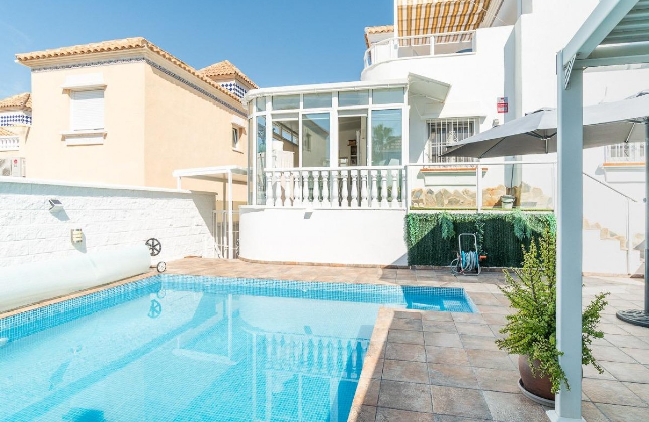 Reventa - Chalet - San Miguel de Salinas - Las filipinas