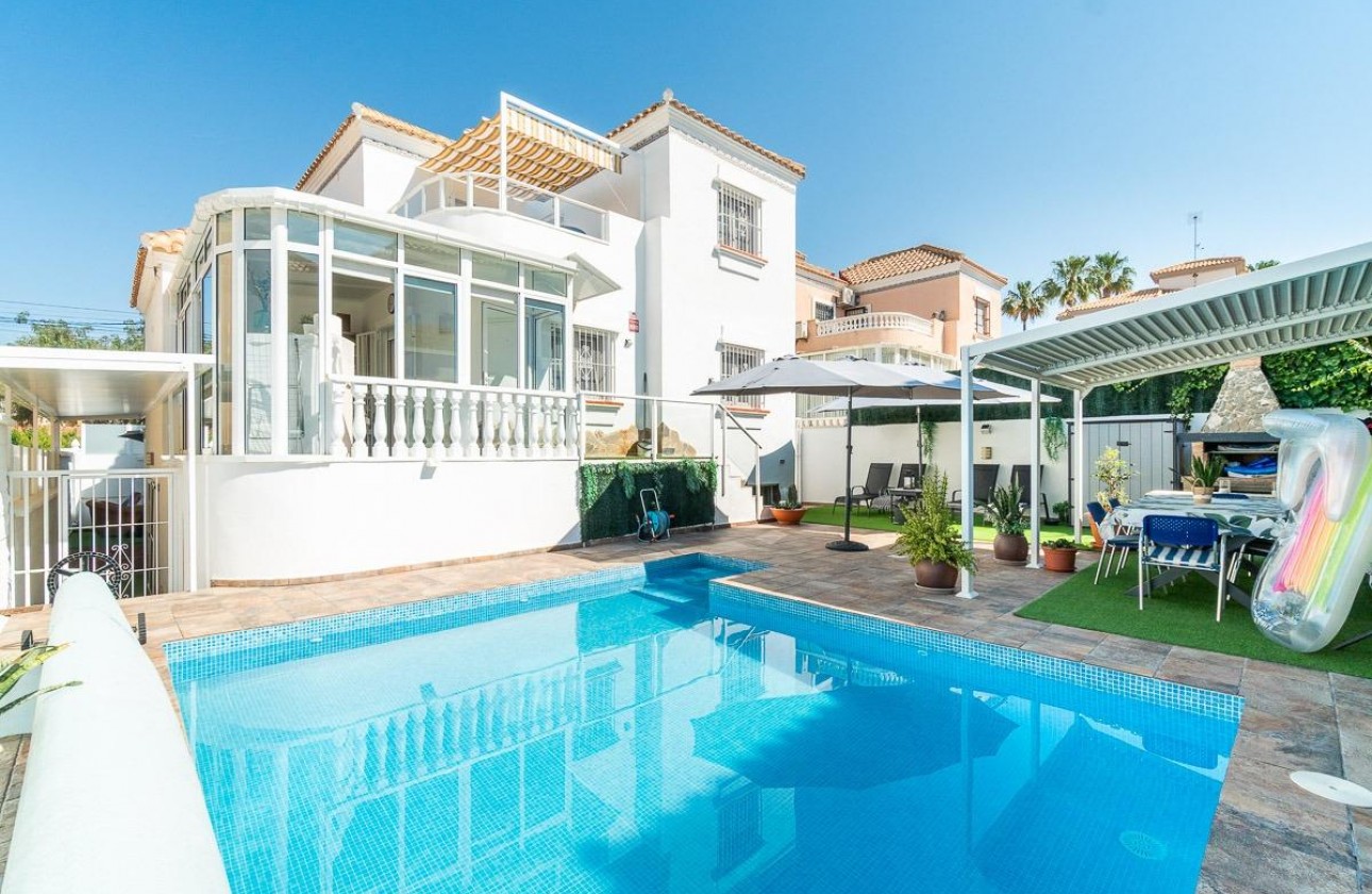 Reventa - Chalet - San Miguel de Salinas - Las filipinas