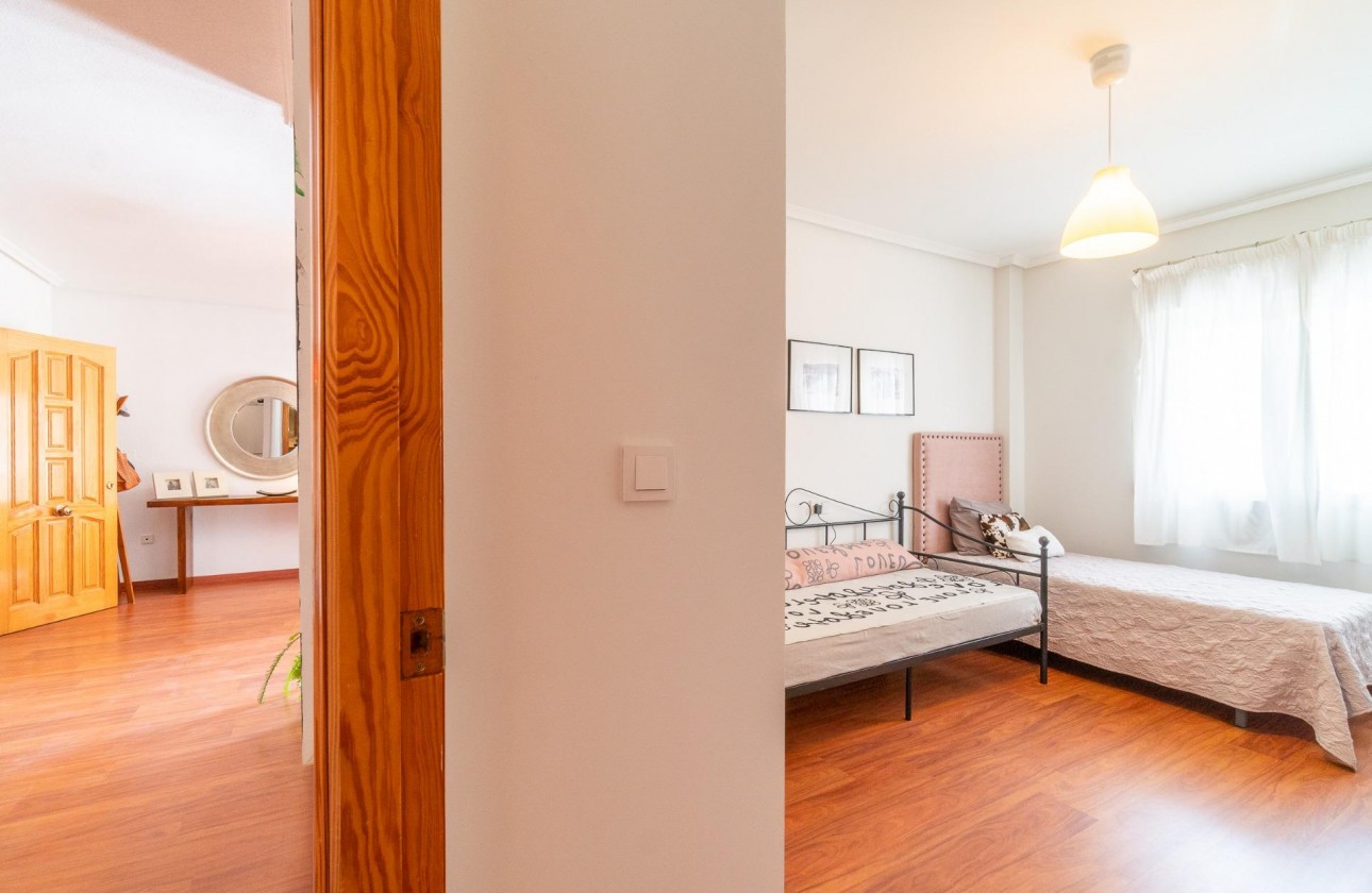 Resale - Apartment / flat - Orihuela Costa - Playa Flamenca