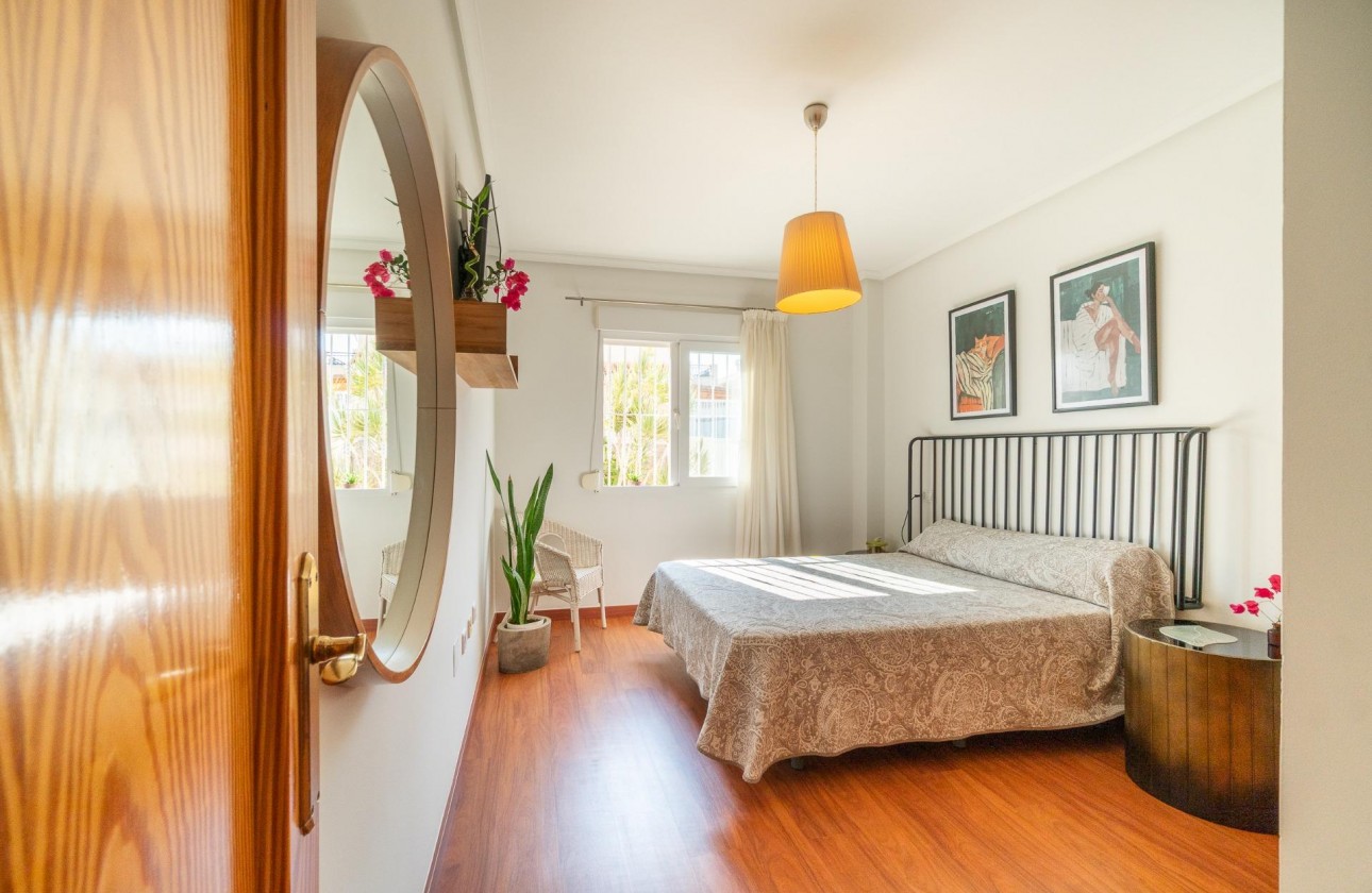 Resale - Apartment / flat - Orihuela Costa - Playa Flamenca