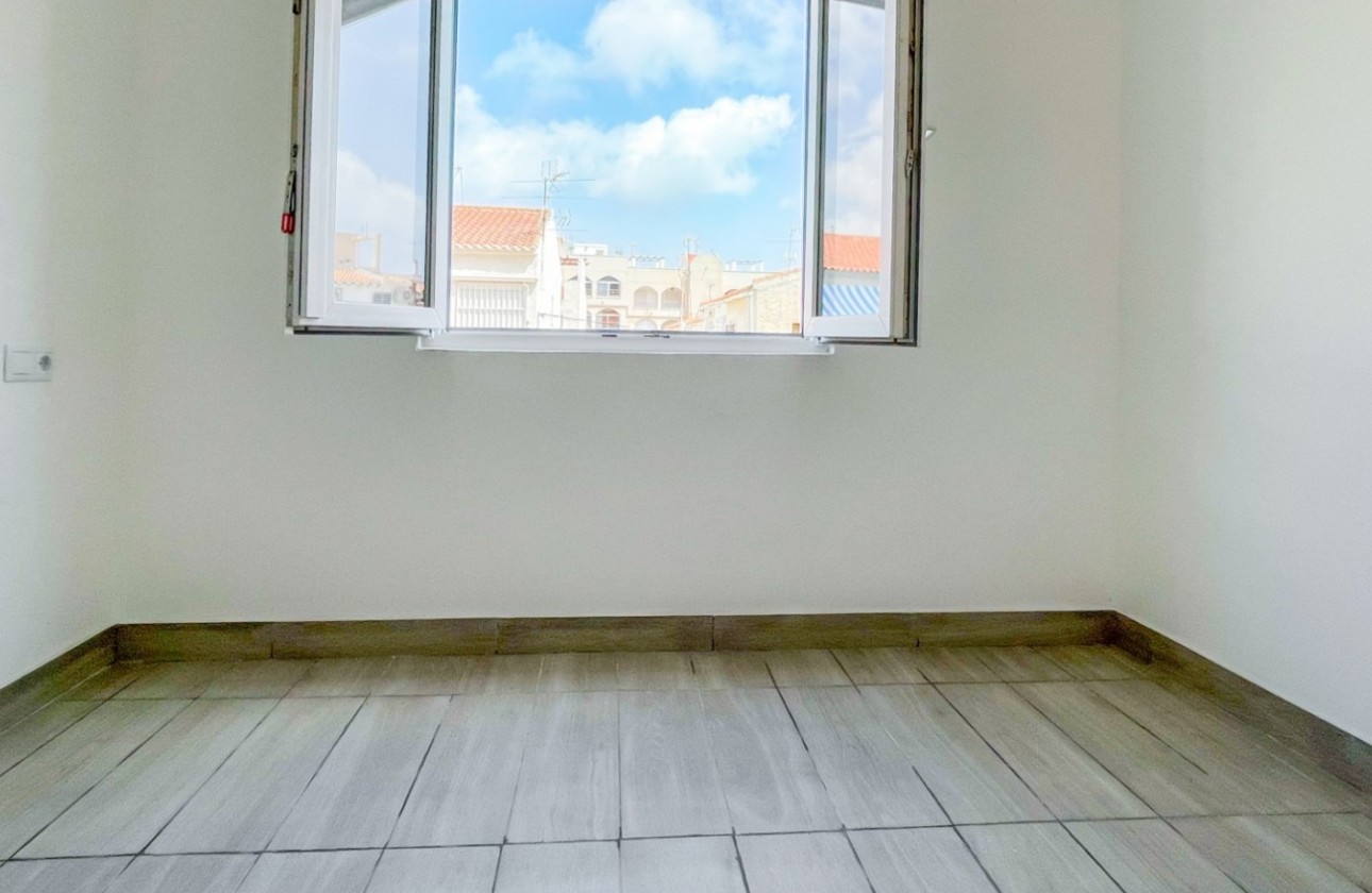 Resale - Apartment / flat - Torrevieja