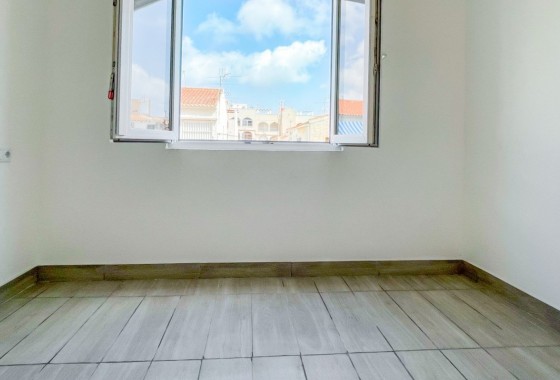 Resale - Apartment / flat - Torrevieja