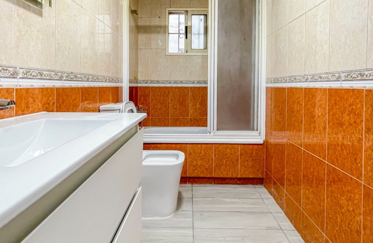 Resale - Apartment / flat - Torrevieja