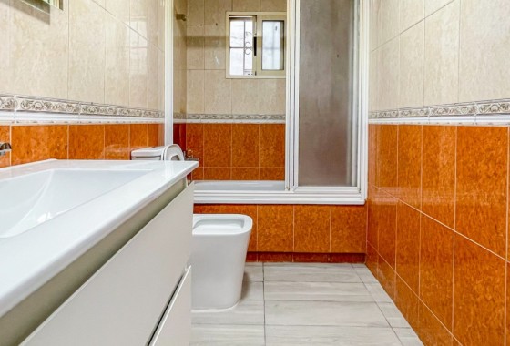 Resale - Apartment / flat - Torrevieja
