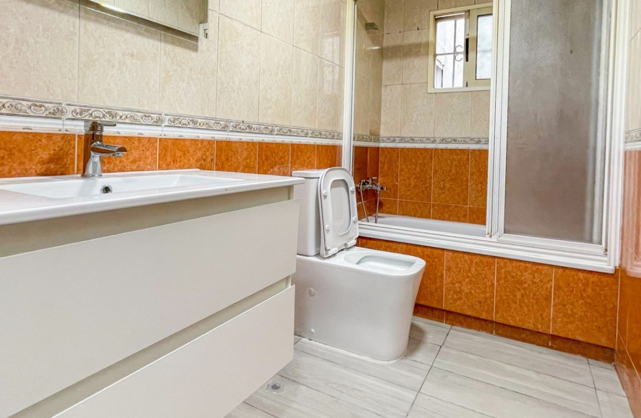 Resale - Apartment / flat - Torrevieja