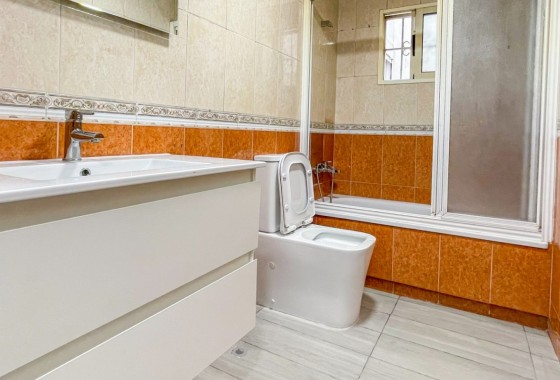 Resale - Apartment / flat - Torrevieja