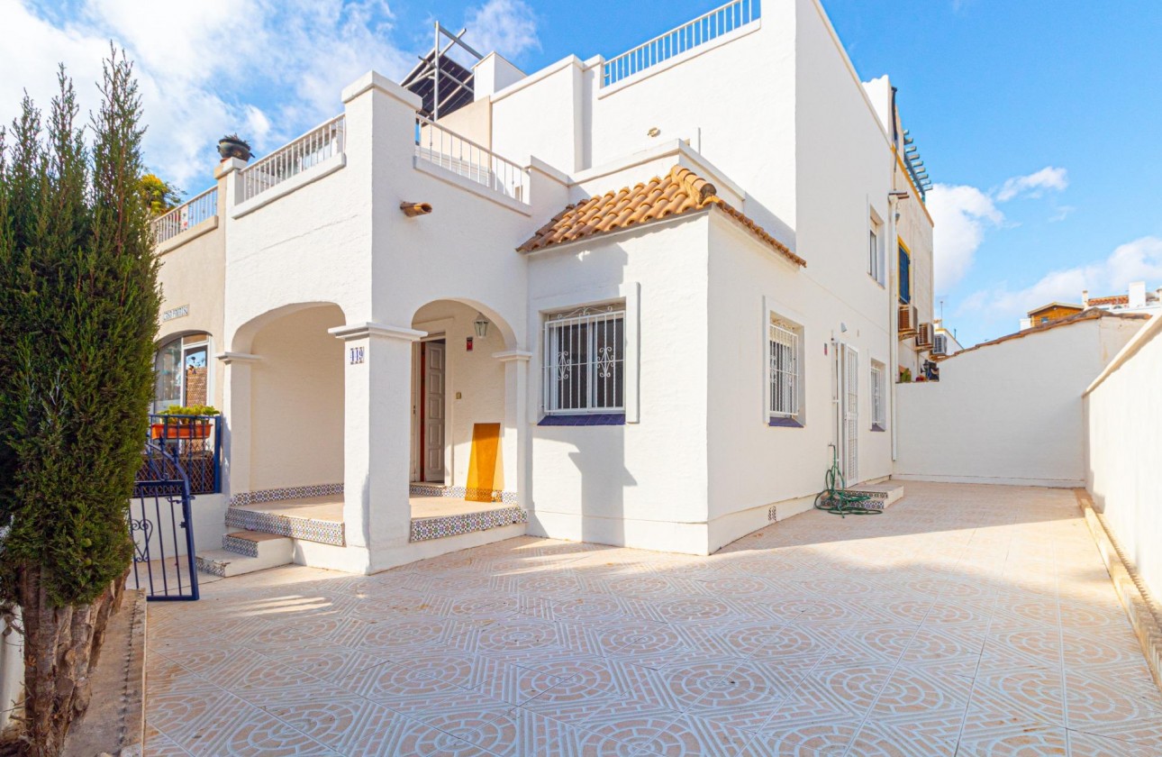 Resale - Villa - Orihuela Costa - La Florida