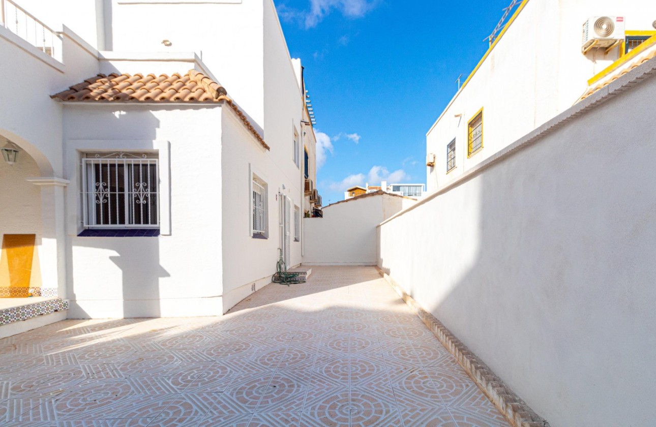 Resale - Villa - Orihuela Costa - La Florida
