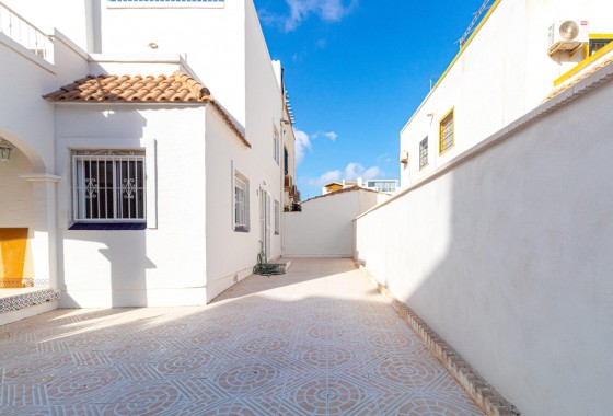 Resale - Villa - Orihuela Costa - La Florida