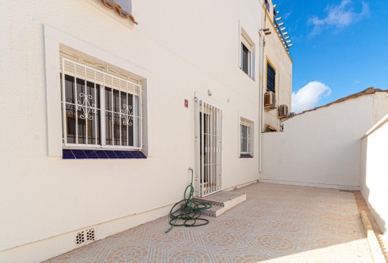 Resale - Villa - Orihuela Costa - La Florida