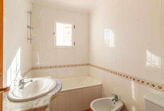 Resale - Villa - Orihuela Costa - La Florida