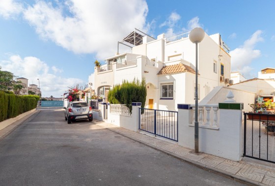 Resale - Villa - Orihuela Costa - La Florida