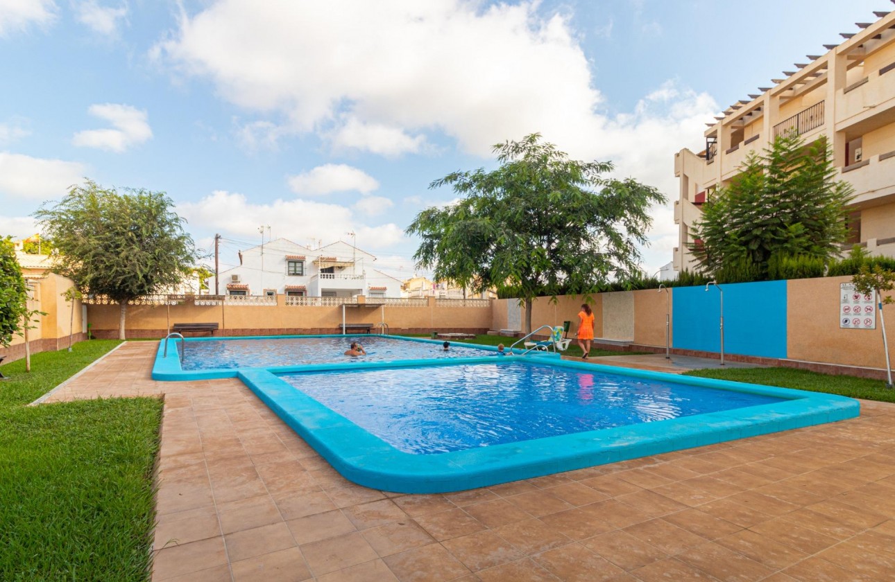 Resale - Villa - Orihuela Costa - La Florida