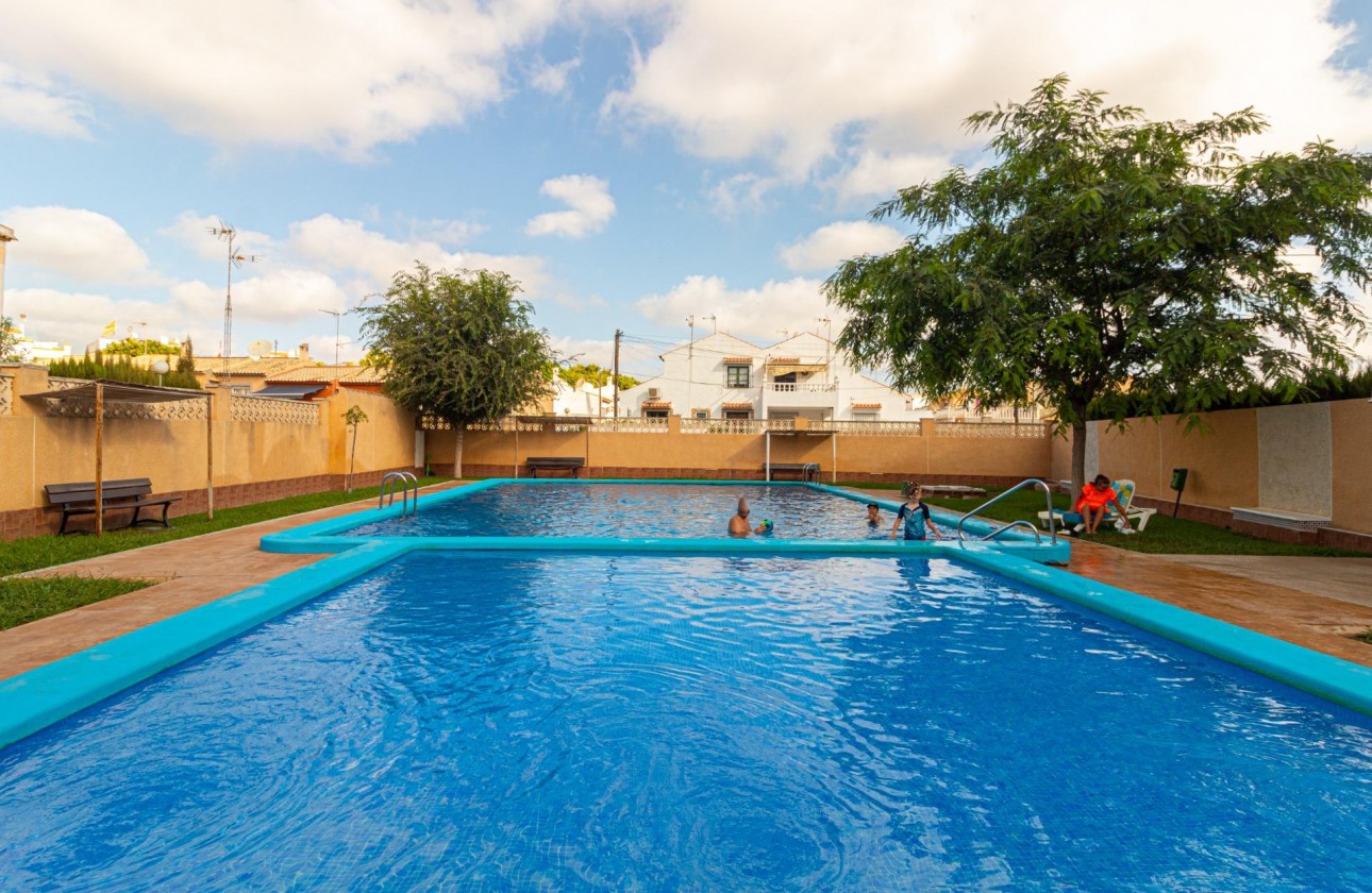 Resale - Villa - Orihuela Costa - La Florida