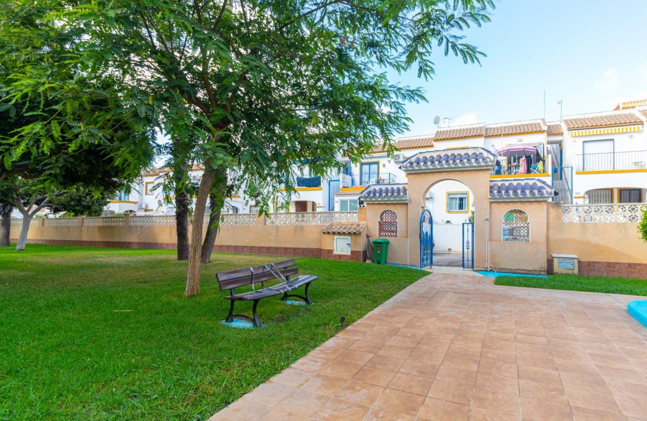 Resale - Villa - Orihuela Costa - La Florida