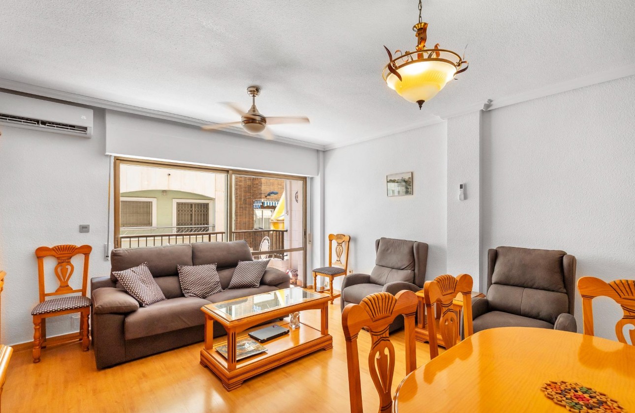 Revente - Appartement - Torrevieja - Paseo maritimo