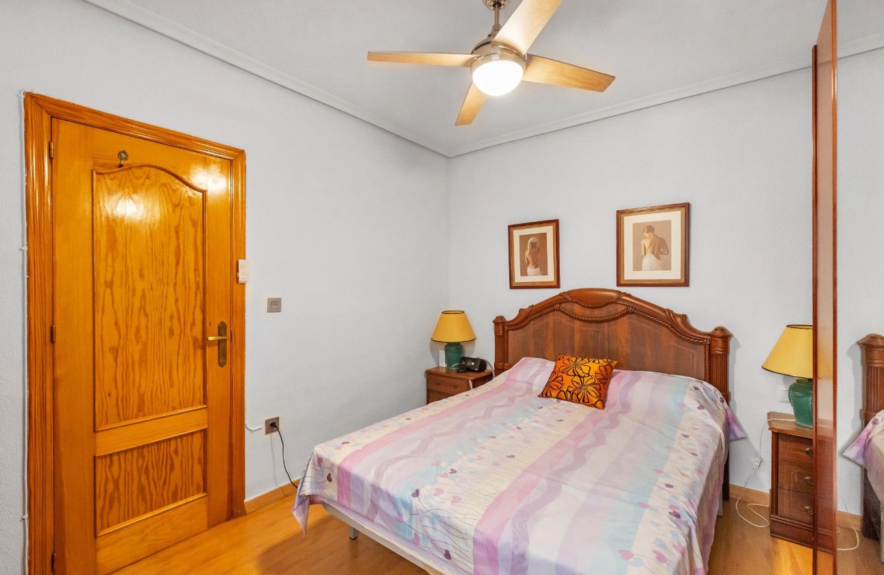 Revente - Appartement - Torrevieja - Paseo maritimo