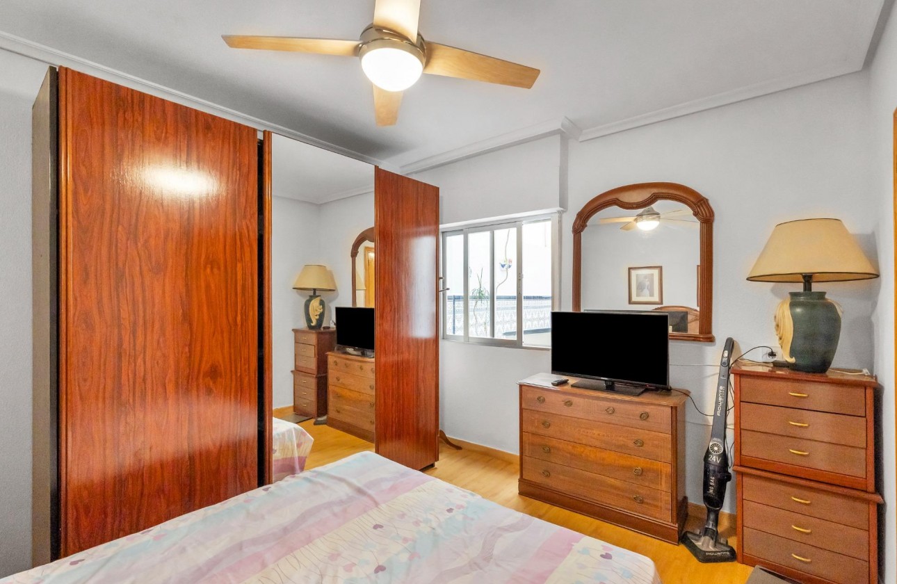 Revente - Appartement - Torrevieja - Paseo maritimo