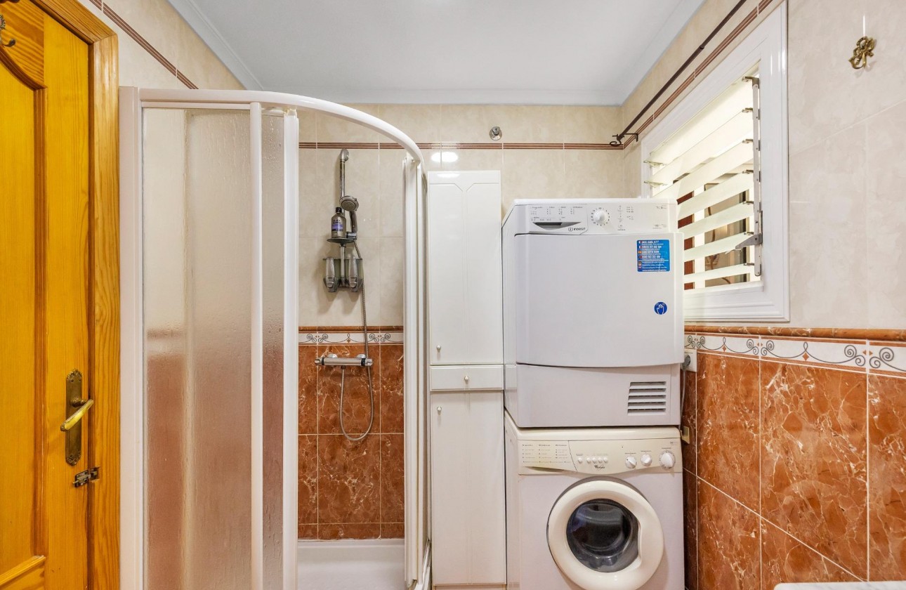 Revente - Appartement - Torrevieja - Paseo maritimo