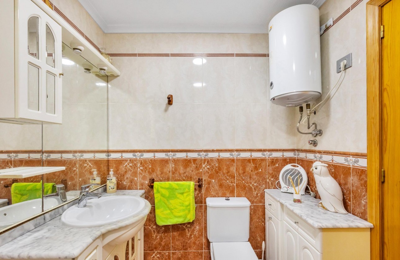 Revente - Appartement - Torrevieja - Paseo maritimo