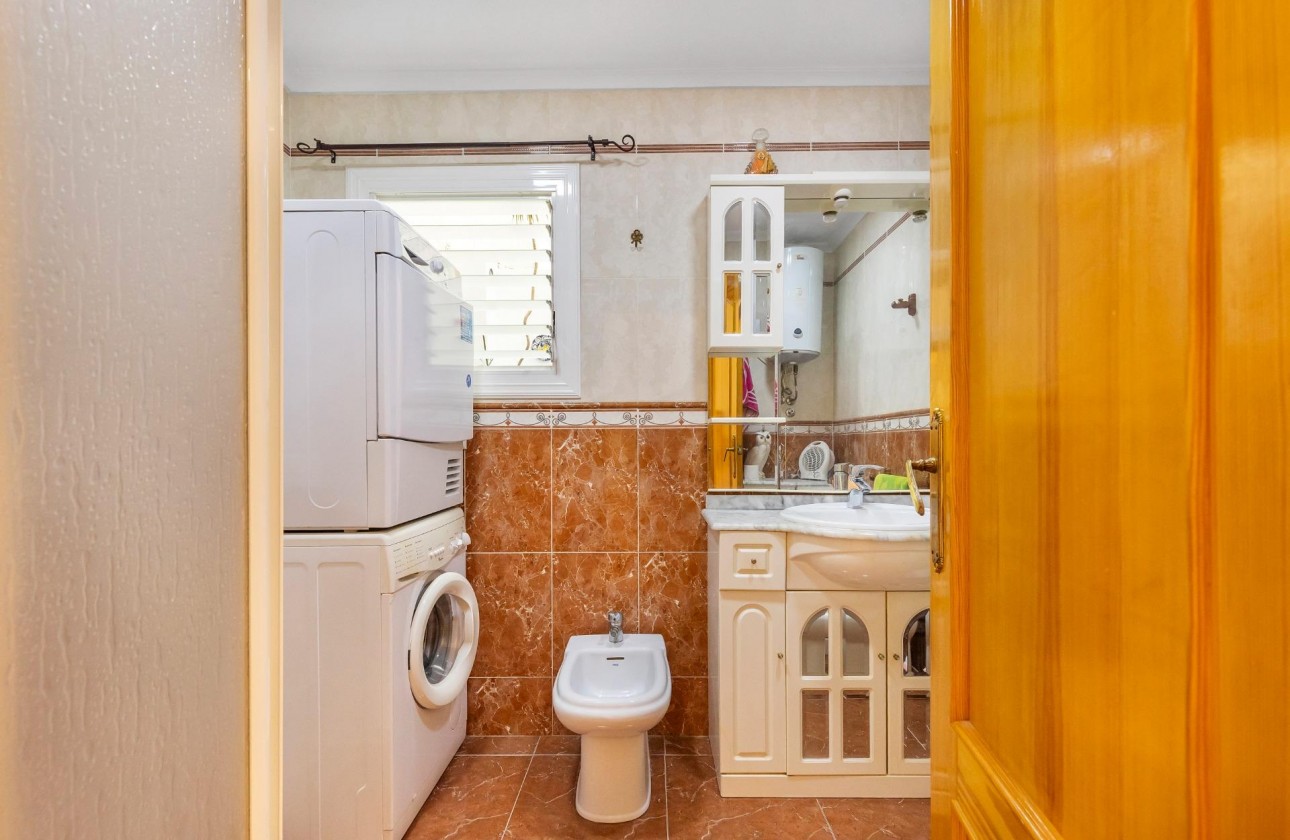 Revente - Appartement - Torrevieja - Paseo maritimo