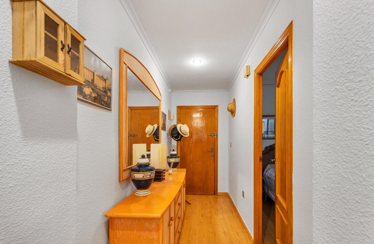 Revente - Appartement - Torrevieja - Paseo maritimo