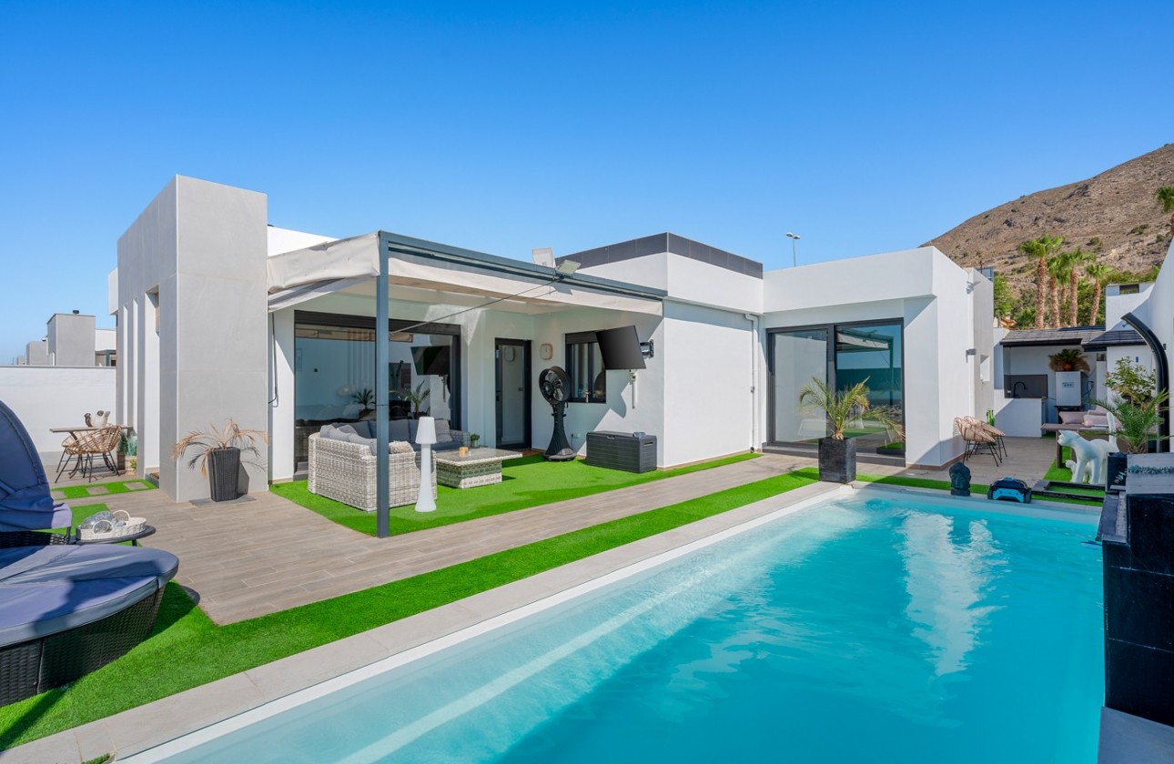 Resale - Villa - Fortuna - Urbanizacion las kalendas