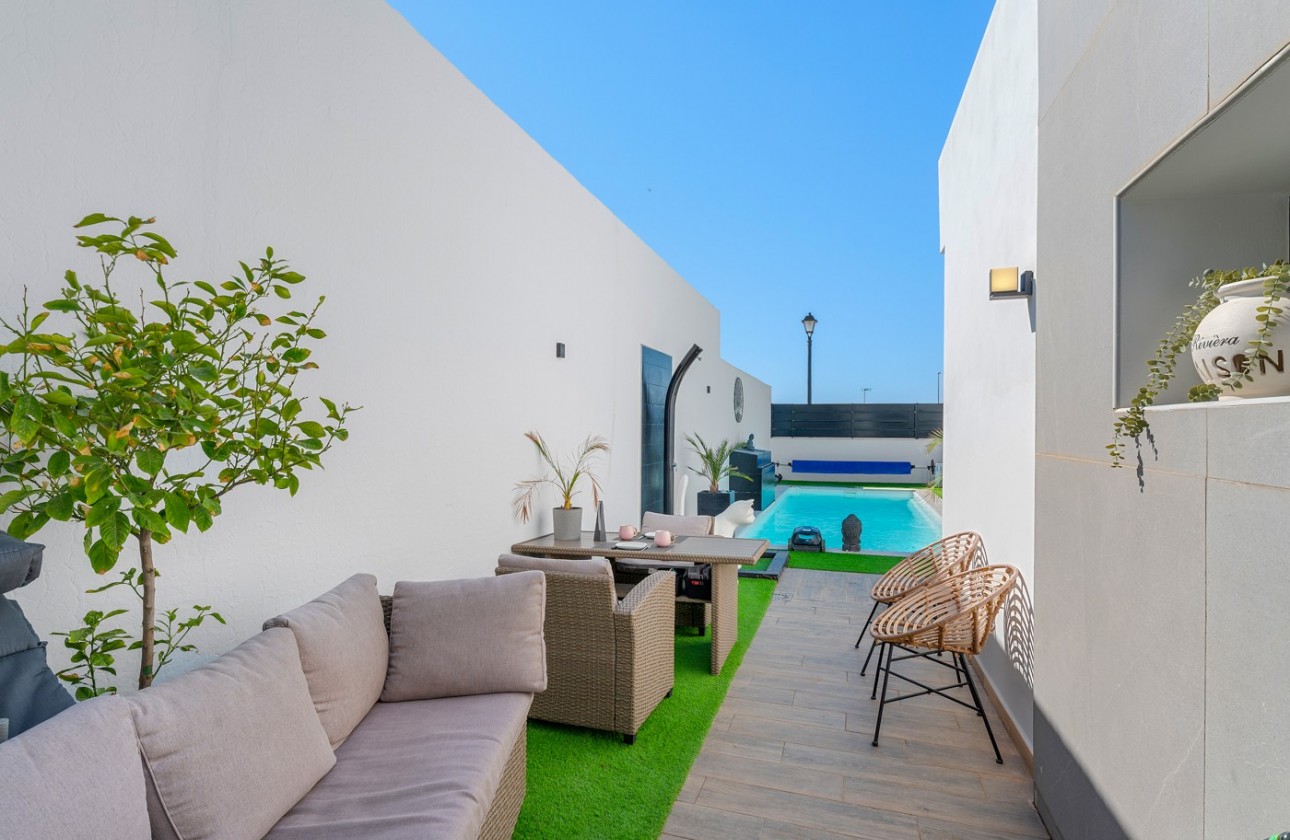 Resale - Villa - Fortuna - Urbanizacion las kalendas