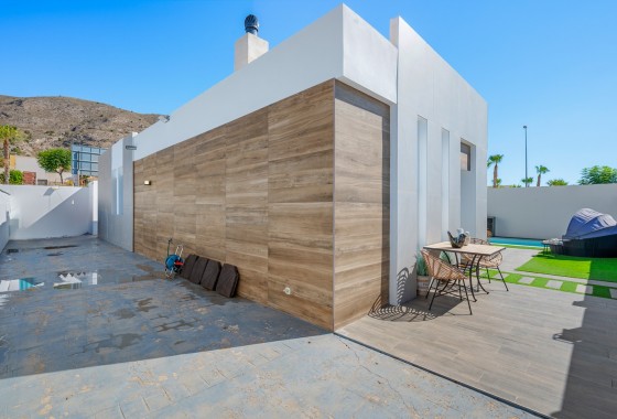 Resale - Villa - Fortuna - Urbanizacion las kalendas