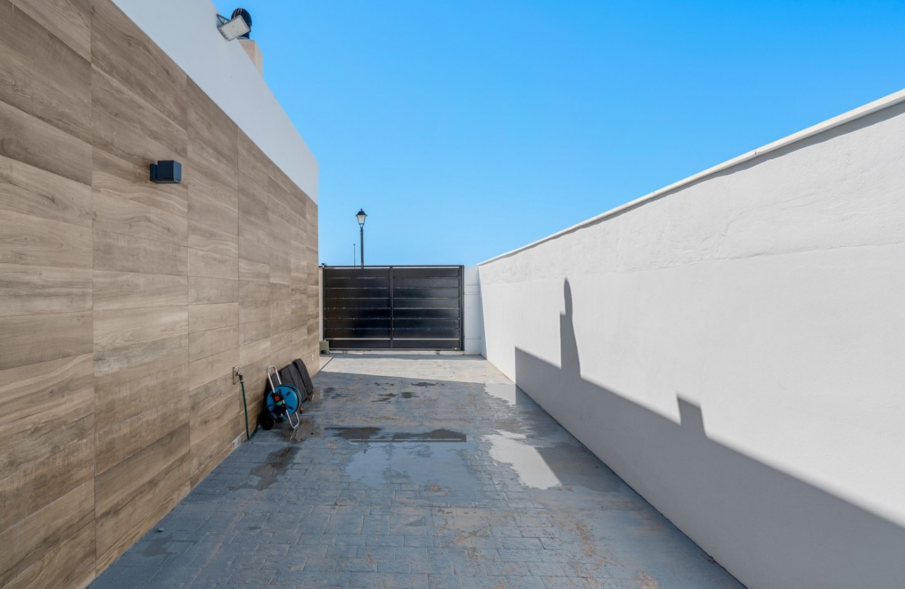 Resale - Villa - Fortuna - Urbanizacion las kalendas