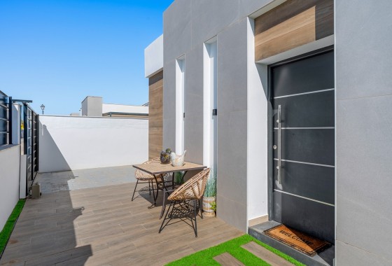 Resale - Villa - Fortuna - Urbanizacion las kalendas