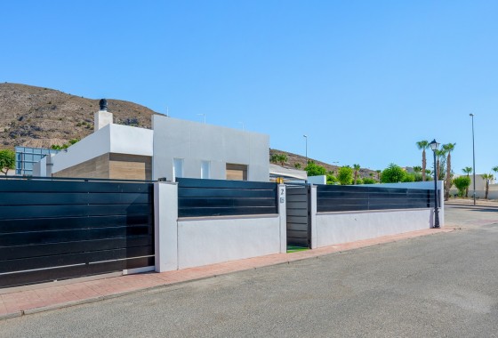 Resale - Villa - Fortuna - Urbanizacion las kalendas