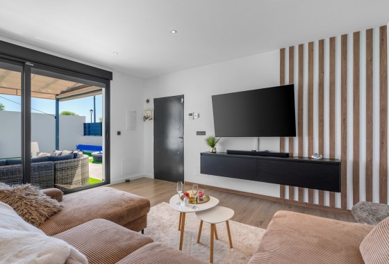 Resale - Villa - Fortuna - Urbanizacion las kalendas