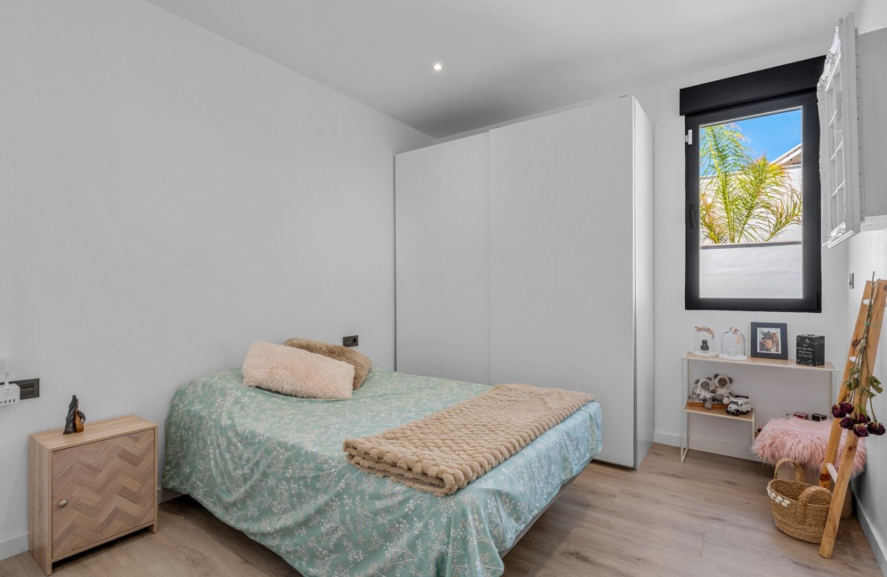Resale - Villa - Fortuna - Urbanizacion las kalendas