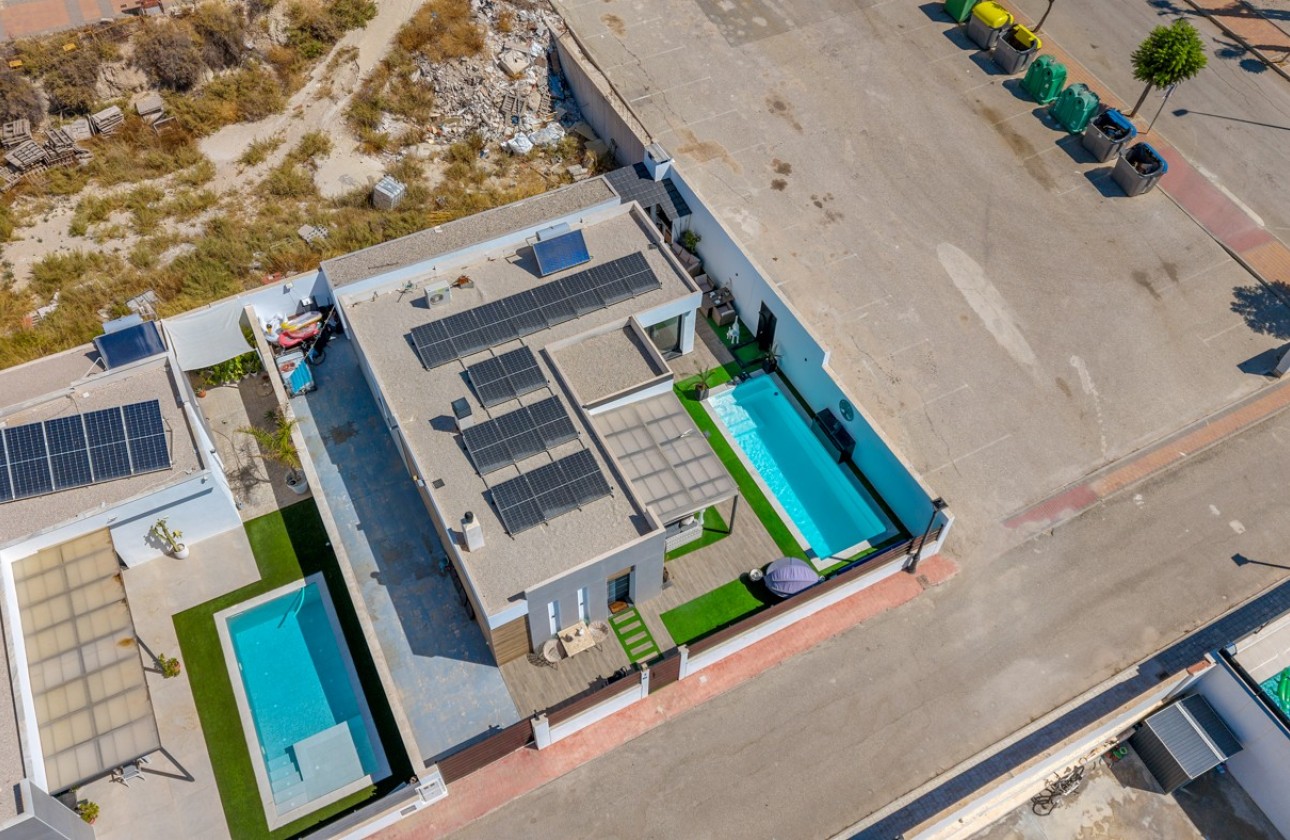 Resale - Villa - Fortuna - Urbanizacion las kalendas