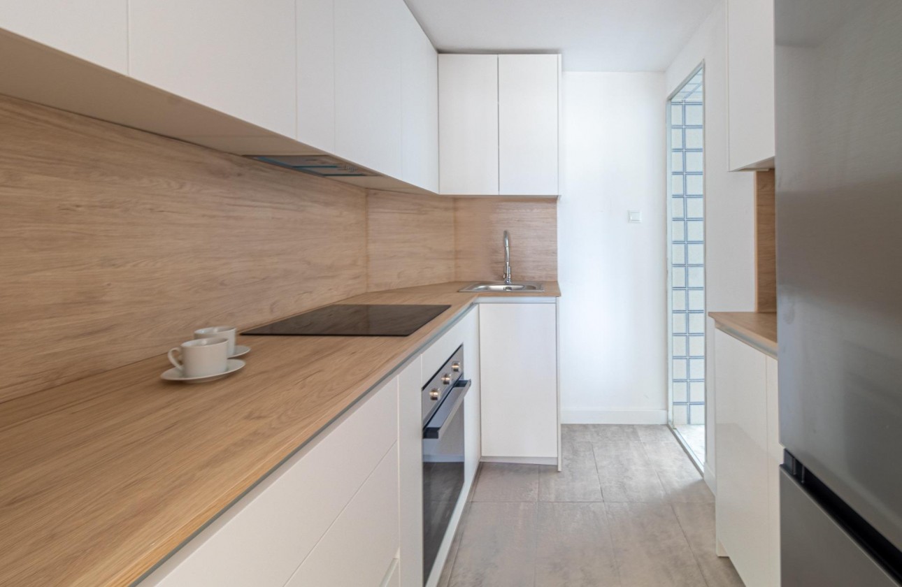 Resale - Apartment / flat - Torrevieja - La Mata pueblo