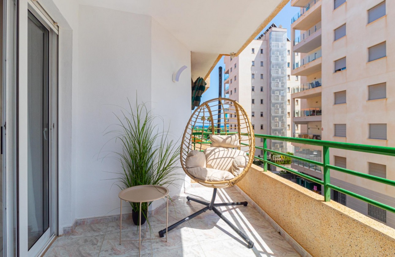 Resale - Apartment / flat - Torrevieja - La Mata pueblo