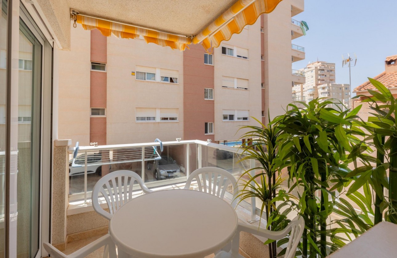 Resale - Apartment / flat - Torrevieja - Nueva Torrevieja