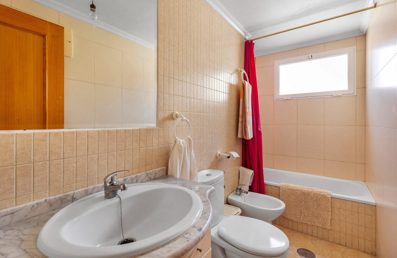 Resale - Apartment / flat - Torrevieja - Nueva Torrevieja
