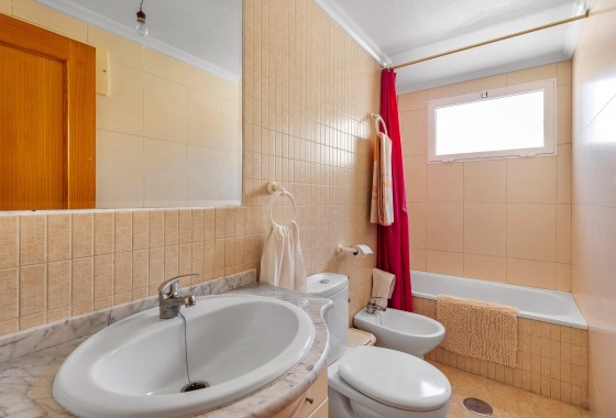 Resale - Apartment / flat - Torrevieja - Nueva Torrevieja