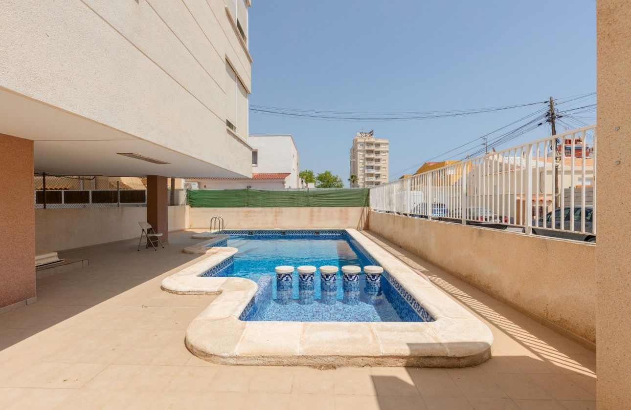 Resale - Apartment / flat - Torrevieja - Nueva Torrevieja