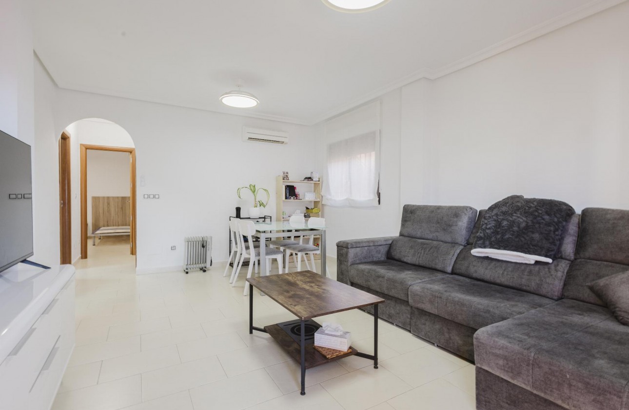 Resale - Villa - Torrevieja - Aguas Nuevas