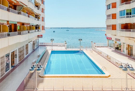 Resale - Apartment / flat - Torrevieja - Playa del Acequión
