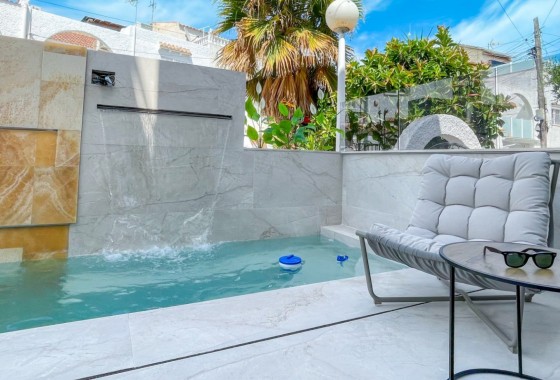 Revente - Villa - Torrevieja - Nueva Torrevieja - Aguas Nuevas
