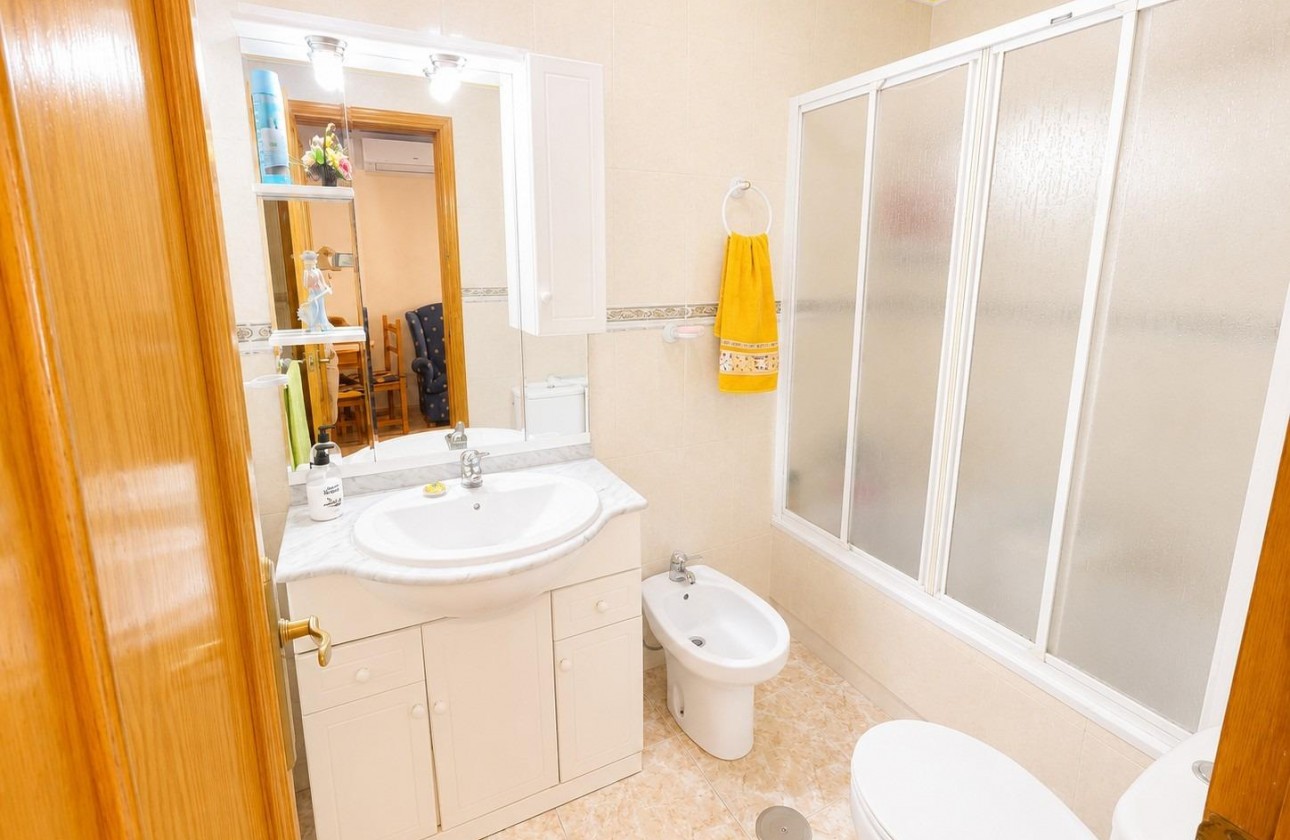 Reventa - Apartamento / piso - Torrevieja - Estacion de autobuses