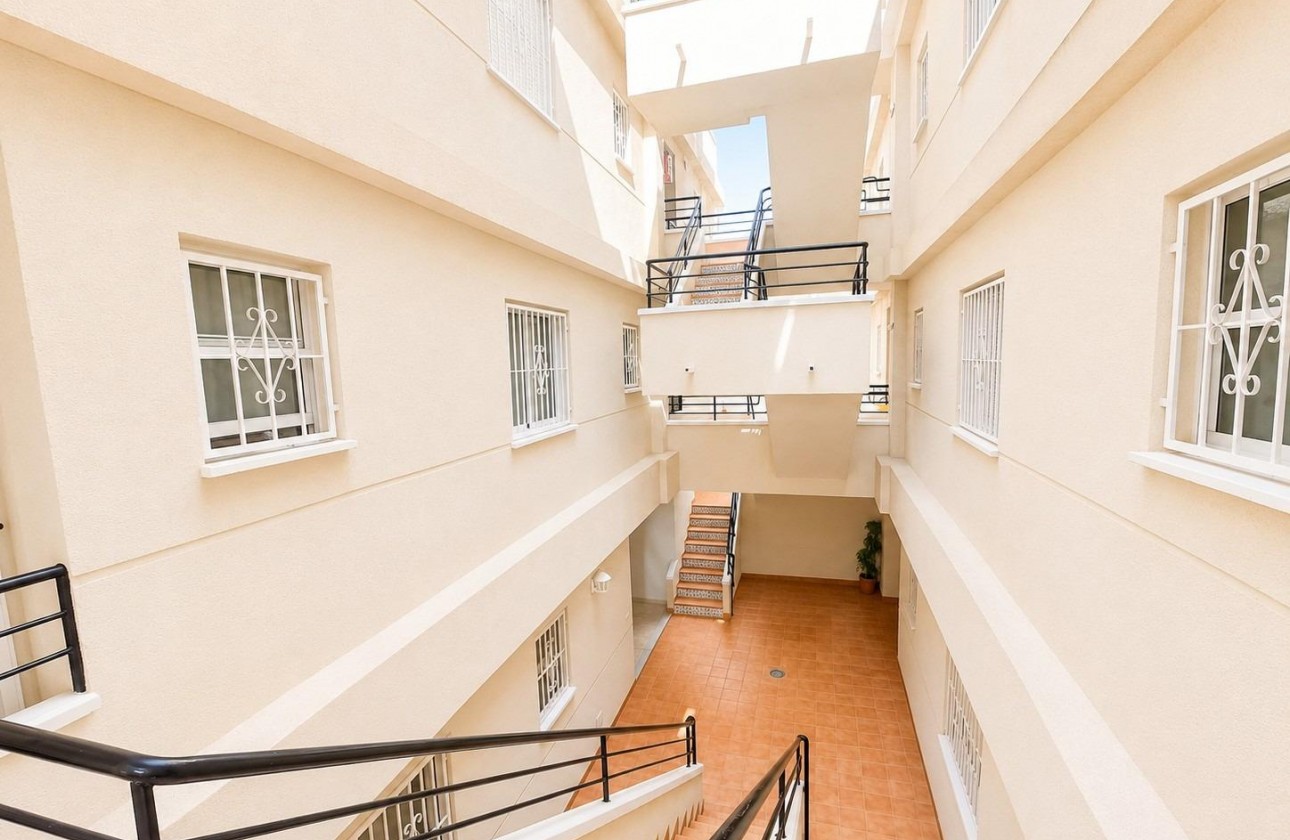 Reventa - Apartamento / piso - Torrevieja - Estacion de autobuses