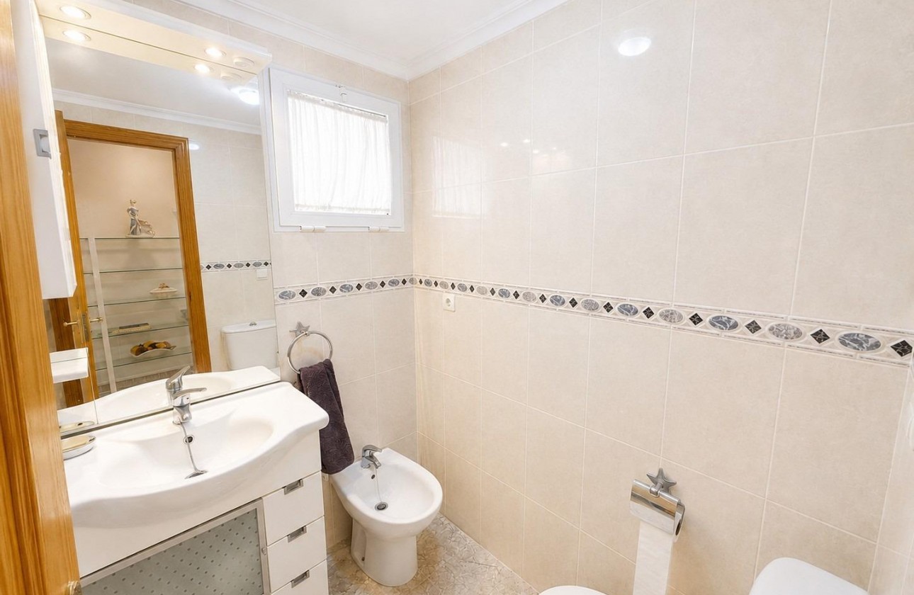 Reventa - Apartamento / piso - Torrevieja - Playa del cura